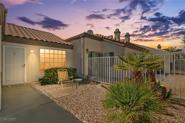 2136 Pebble Creek Lane, Laughlin, NV 89029