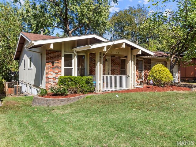 1395 Saint Anthony Lane, Florissant, MO 63033