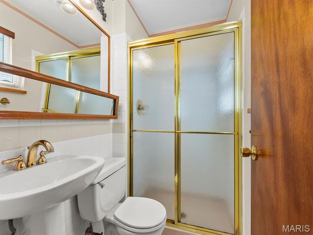 1395 Saint Anthony Lane, Florissant, MO 63033