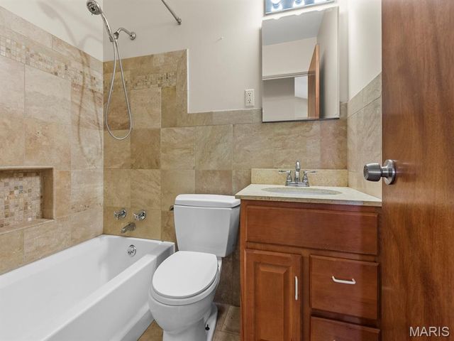 1395 Saint Anthony Lane, Florissant, MO 63033