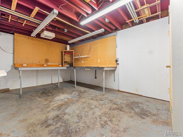 1395 Saint Anthony Lane, Florissant, MO 63033