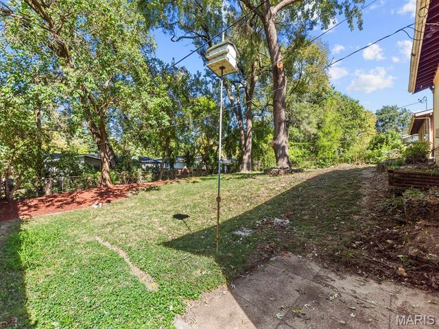 1395 Saint Anthony Lane, Florissant, MO 63033
