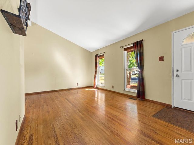 1395 Saint Anthony Lane, Florissant, MO 63033