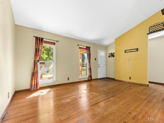 1395 Saint Anthony Lane, Florissant, MO 63033