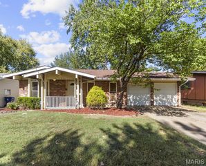 1395 Saint Anthony Lane, Florissant, MO 63033
