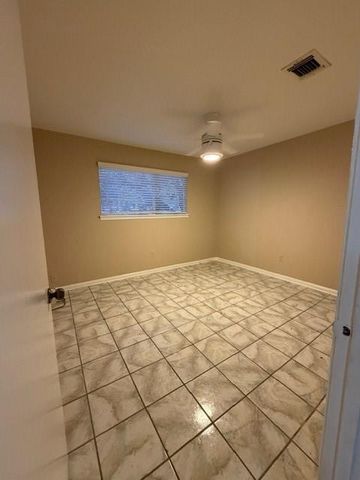 5510 Deep Forest Drive, Houston, TX 77092