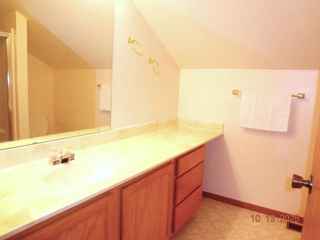 6081 Warbling Lane, Westerville, OH 43081