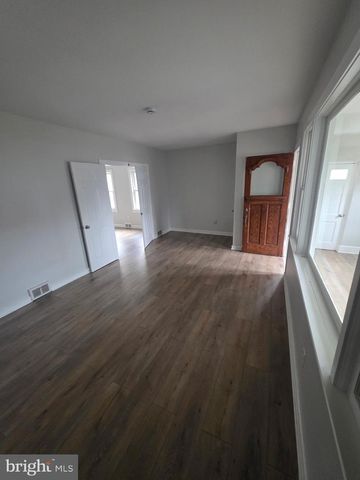 105 MECRAY LN, Maple Shade, NJ 08052