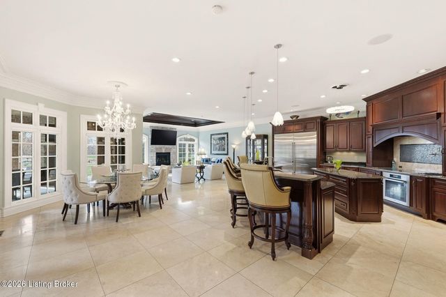 5610 Harrods Glen Dr, Louisville, KY 40059