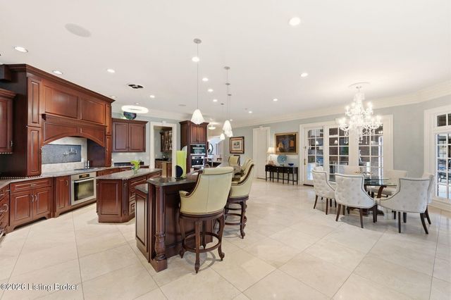 5610 Harrods Glen Dr, Louisville, KY 40059