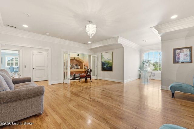 5610 Harrods Glen Dr, Louisville, KY 40059