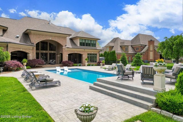 5610 Harrods Glen Dr, Louisville, KY 40059