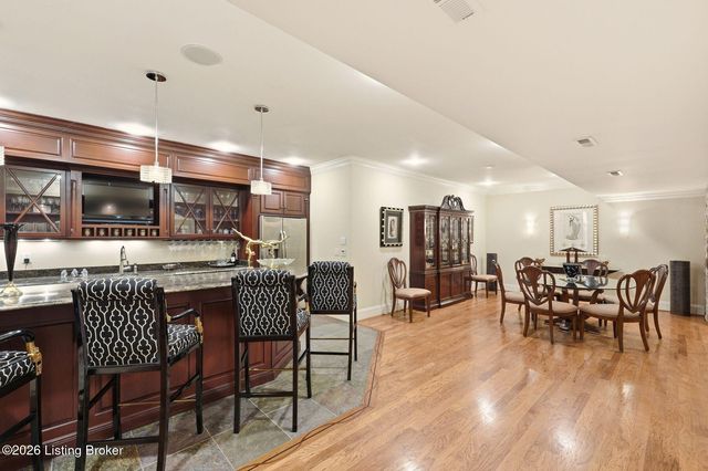 5610 Harrods Glen Dr, Louisville, KY 40059
