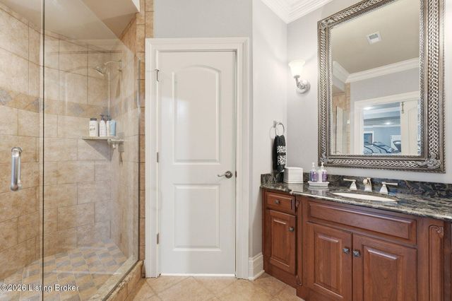 5610 Harrods Glen Dr, Louisville, KY 40059