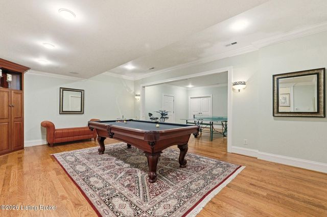 5610 Harrods Glen Dr, Louisville, KY 40059