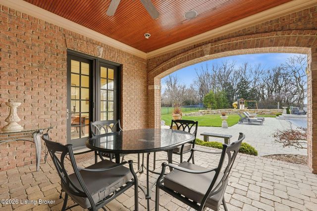 5610 Harrods Glen Dr, Louisville, KY 40059
