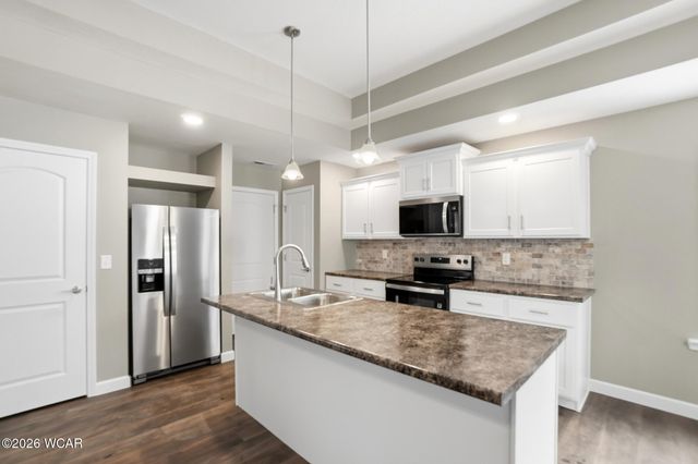 2878 Autumn Lake Drive, Lima, OH 45801