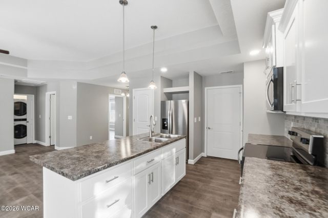 2878 Autumn Lake Drive, Lima, OH 45801