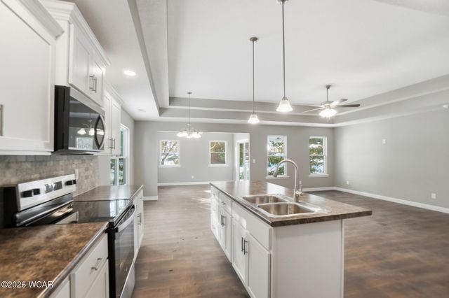 2878 Autumn Lake Drive, Lima, OH 45801