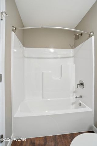 2878 Autumn Lake Drive, Lima, OH 45801