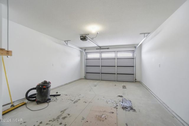 2878 Autumn Lake Drive, Lima, OH 45801