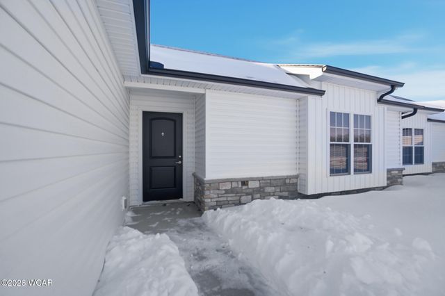 2878 Autumn Lake Drive, Lima, OH 45801