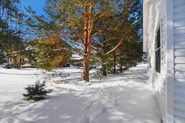 2878 Autumn Lake Drive, Lima, OH 45801