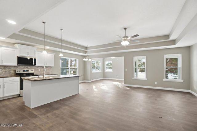 2878 Autumn Lake Drive, Lima, OH 45801