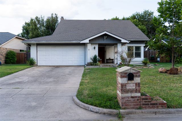 2521 Channing Drive, Grand Prairie, TX 75052