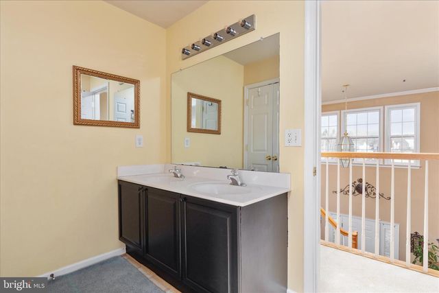 25 ENGLEWOOD TER, Martinsburg, WV 25403