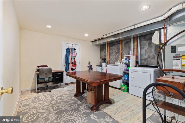 25 ENGLEWOOD TER, Martinsburg, WV 25403