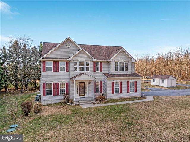 25 ENGLEWOOD TER, Martinsburg, WV 25403