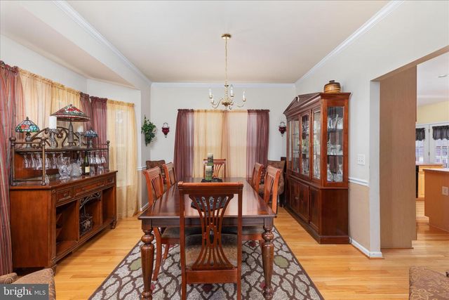 25 ENGLEWOOD TER, Martinsburg, WV 25403