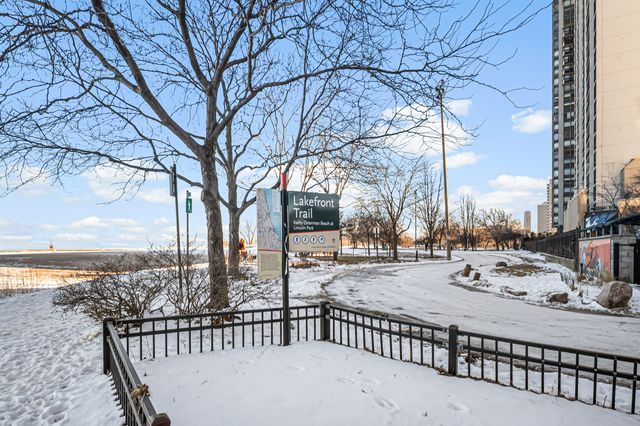 5757 N Sheridan Road 15G, Chicago, IL 60660