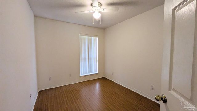 7448 Chimney Pines Dr, Pensacola, FL 32526