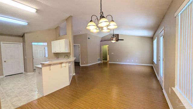 7448 Chimney Pines Dr, Pensacola, FL 32526