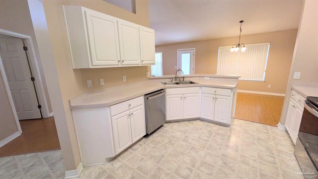 7448 Chimney Pines Dr, Pensacola, FL 32526