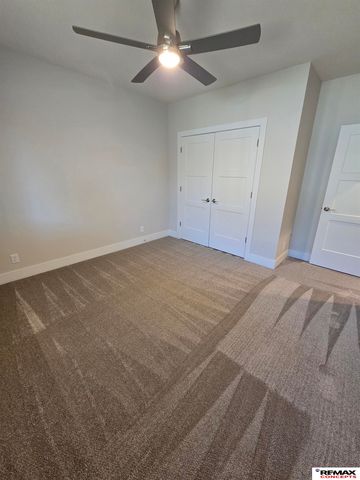 5821 S 94th Street, Lincoln, NE 68526