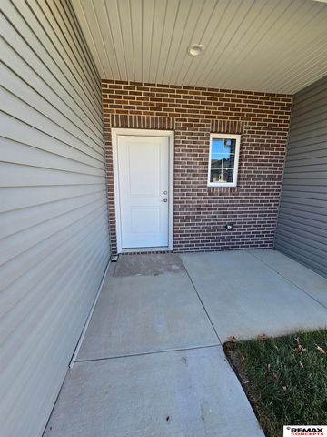 5821 S 94th Street, Lincoln, NE 68526