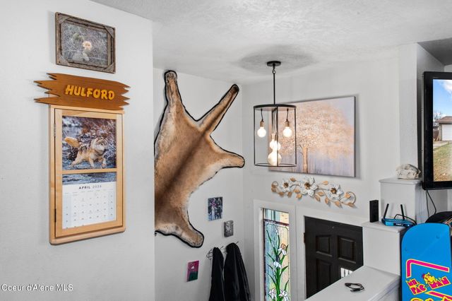 314 E Jensen Dr, Hayden, ID 83835