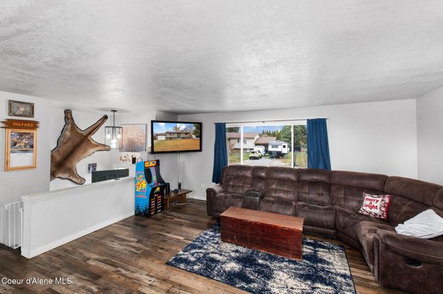 314 E Jensen Dr, Hayden, ID 83835