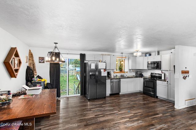 314 E Jensen Dr, Hayden, ID 83835