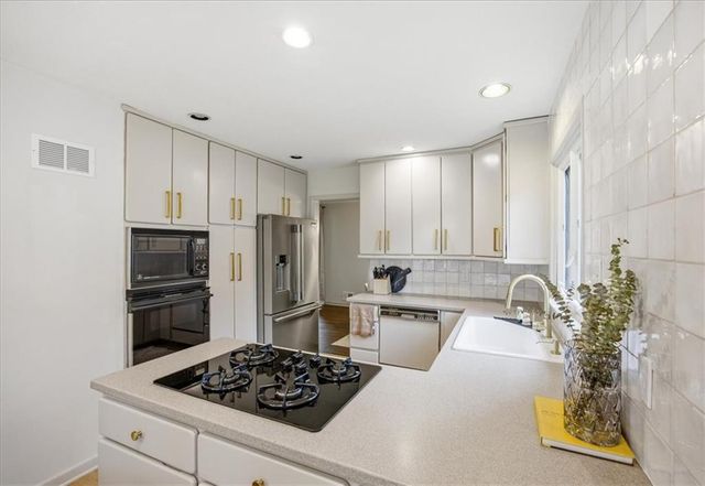 4407 E 108th Street, Kansas City, MO 64137