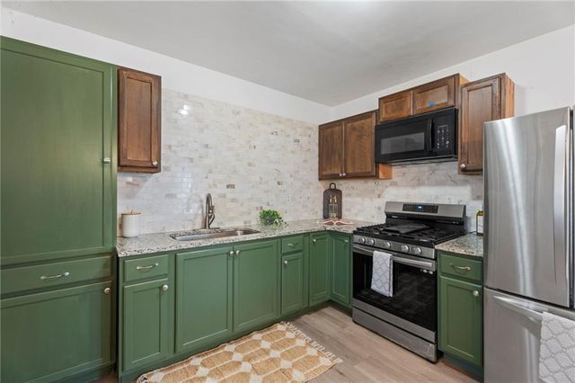 871 Springvalley Drive, Forest Park, GA 30297