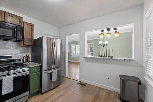 871 Springvalley Drive, Forest Park, GA 30297