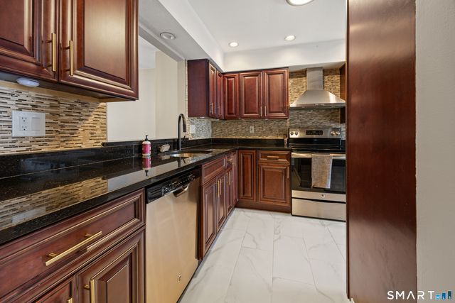 2 Brentwood Drive 2, Wallingford, CT 06492