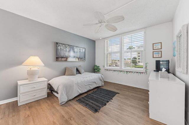 1 HARBOURSIDE Drive 1204, Delray Beach, FL 33483