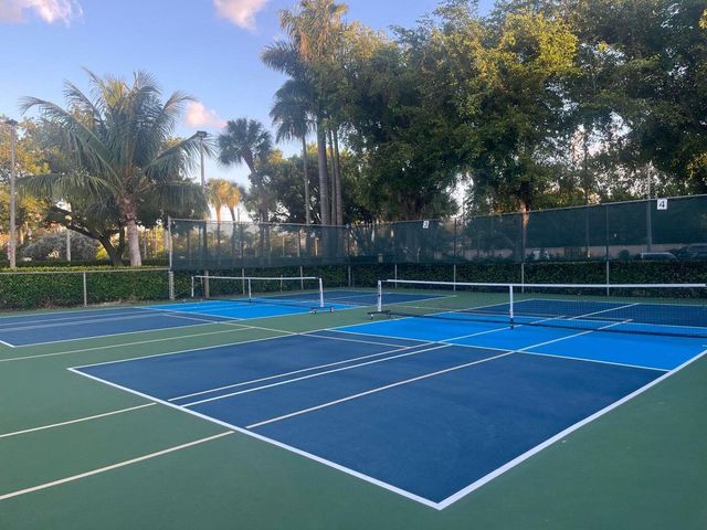 1 HARBOURSIDE Drive 1204, Delray Beach, FL 33483