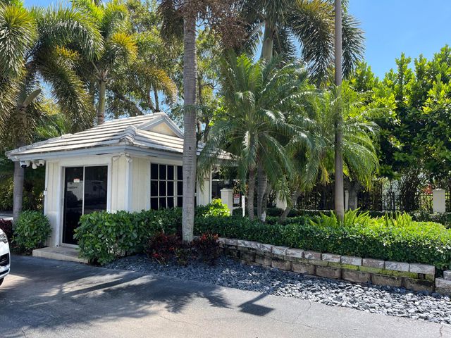 1 HARBOURSIDE Drive 1204, Delray Beach, FL 33483