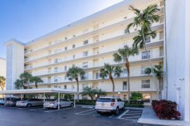 1 HARBOURSIDE Drive 1204, Delray Beach, FL 33483